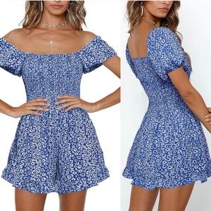 NWOT Floral romper women’s size Medium
